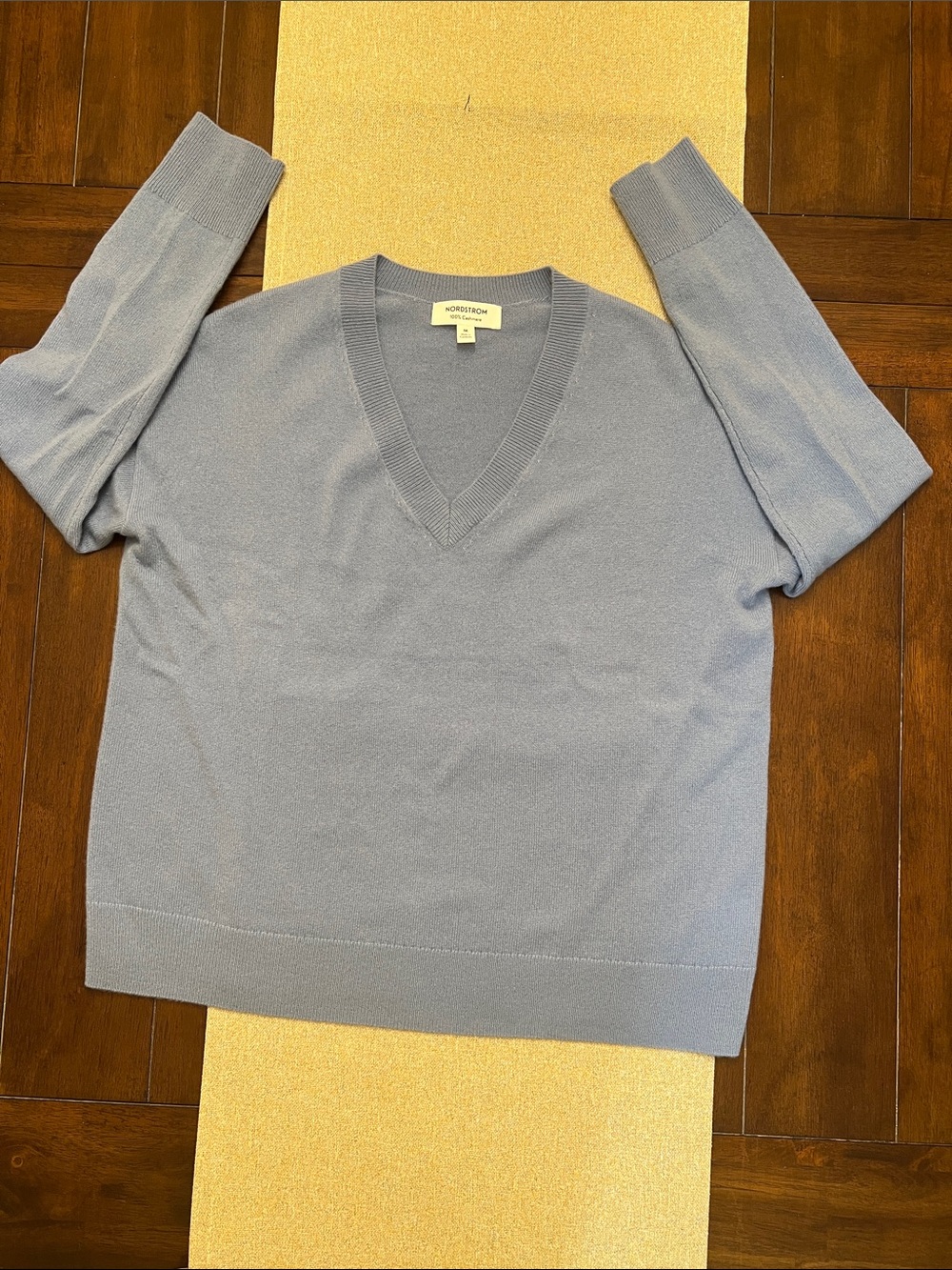 ❤️ Nordstrom Women’s V-Neck Cashmere Sweater in Light Blue